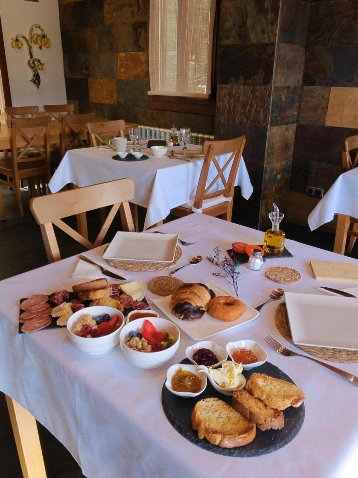 Rural L'Ortiga Blanca Hotel Queralbs Ngoại thất bức ảnh
